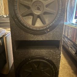 2 Amps And 2 12 Inch Kickers