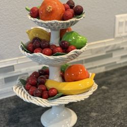 Vintage 17 inch tall Vintage Woven Bassono Porcelain/Ceramic Fruit Basket (artificial)