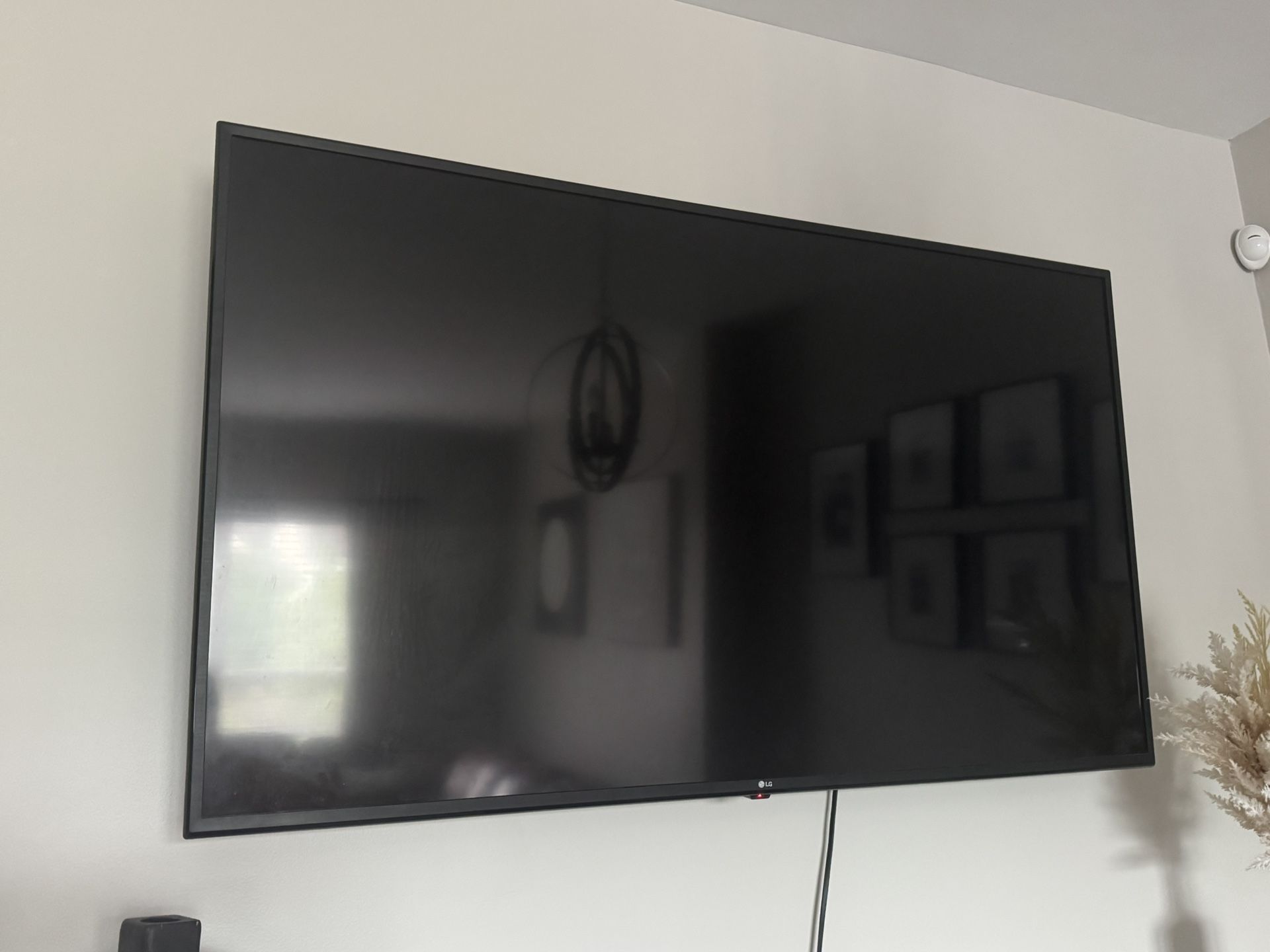 65” LG