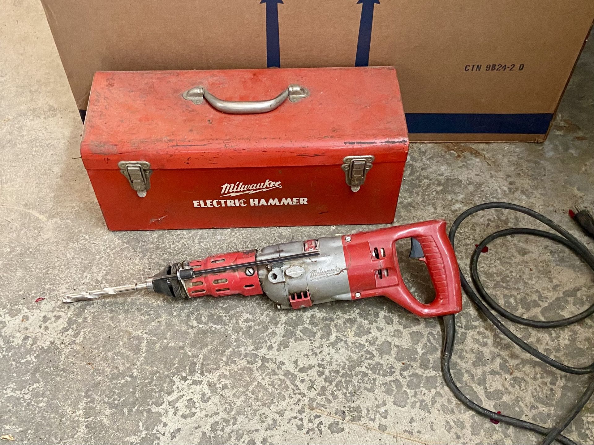 Milwaukie Concrete Hammer Drill