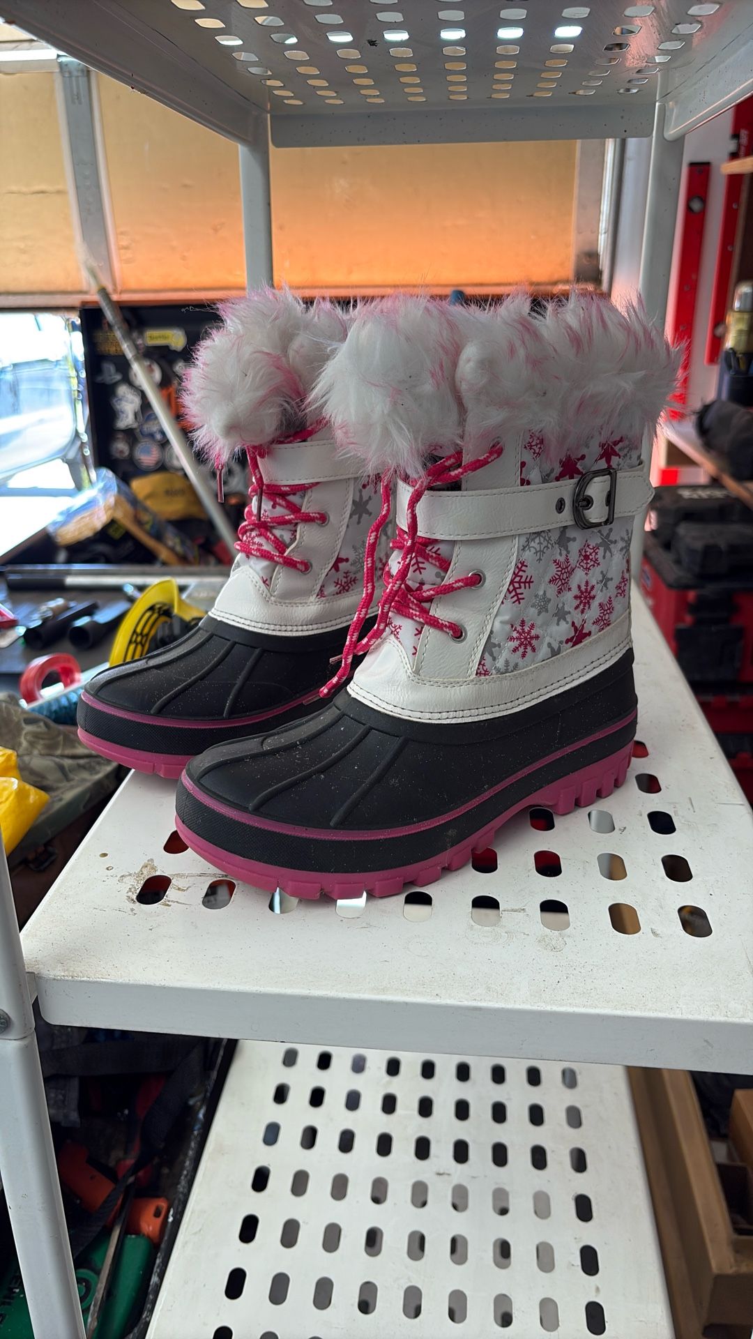 Girls Size 4 Snow Boots 