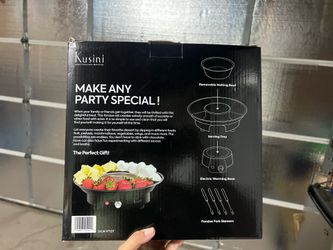 Chocolate fondue maker (for chocolate covered strawberries or fruit)