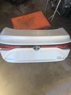 2022 Toyota mirai trunk lid