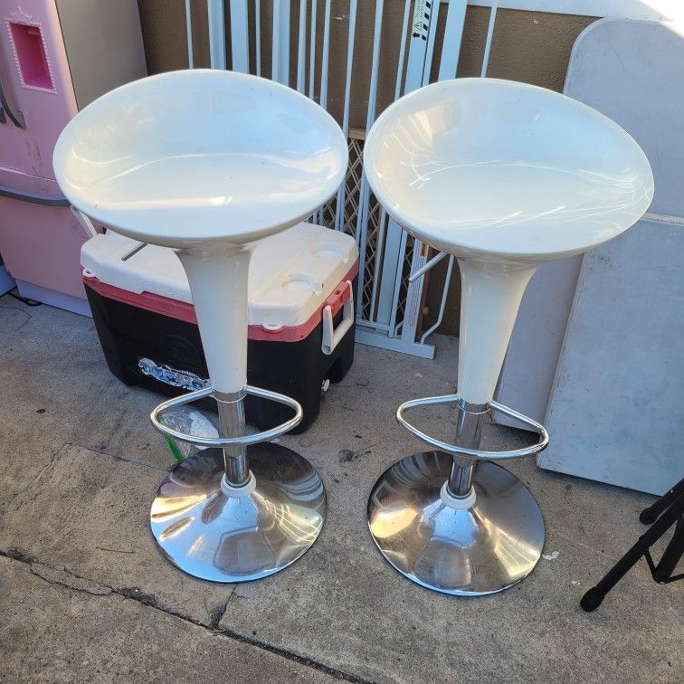 BAR STOOLS
