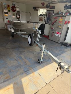 12” TRACKER BOAT
