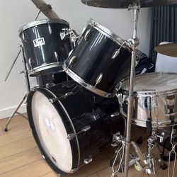 Set of drums