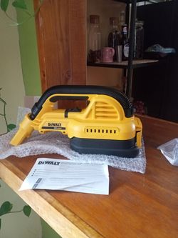 DeWalt 20v  max.  New vacuum.