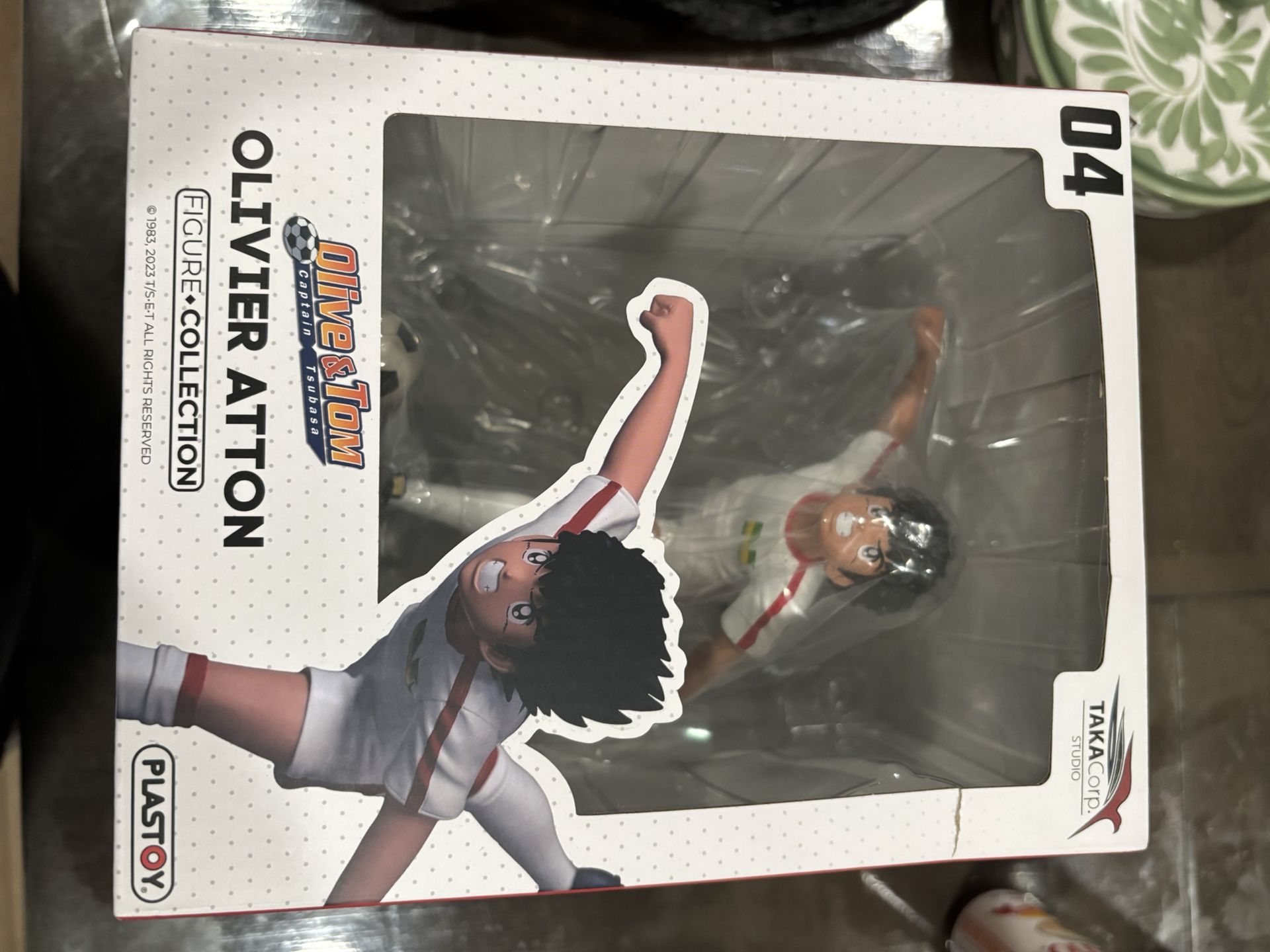 Oliver Atton Tom&Oliver Figurine Collection