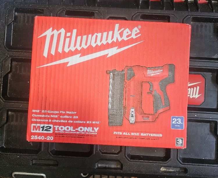M12 Milwaukee 23 Gauge Pin Nailer