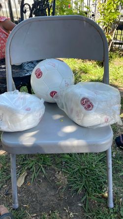 bendo pelotas de fusbol 3 por 5 son como 30 en total