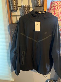 Nike Tech Windbreaker Sz Large NEW