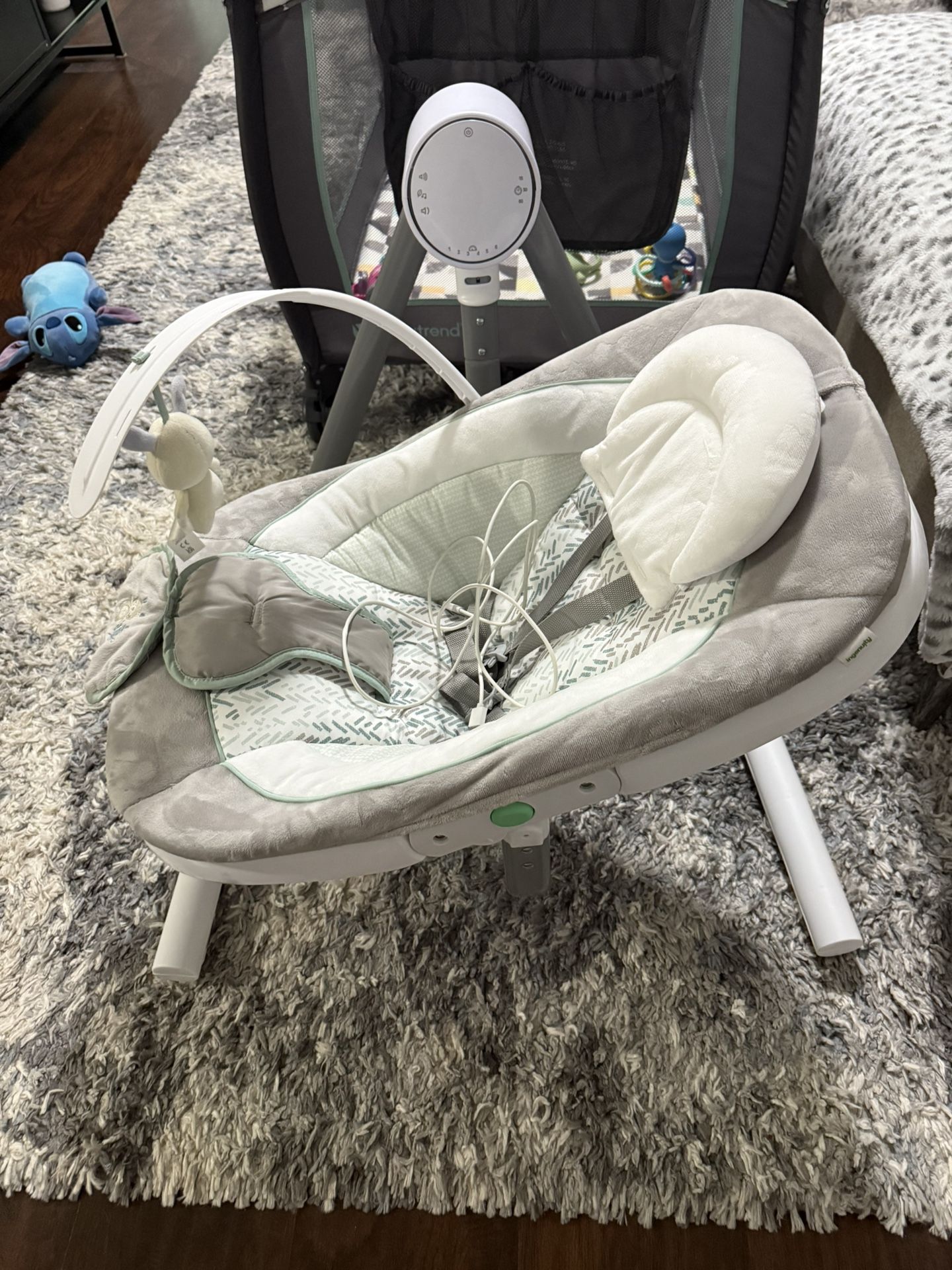 Baby swing