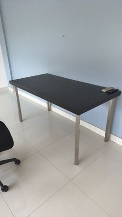 Office table