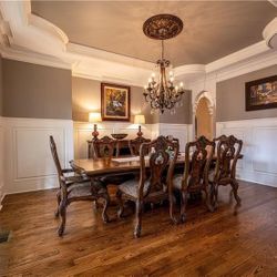 Havertys Villa Clare Dining Table 8 Chairs