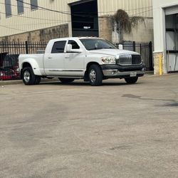 2007 Dodge RAM 3500 Mega Cab 