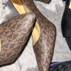 Size 5 Micheal Kors Short Heel