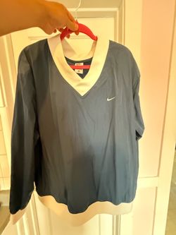 Nike large women wind breaker crew neck