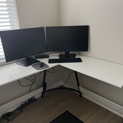  2 Monitors,Desk, Dell Docking Station