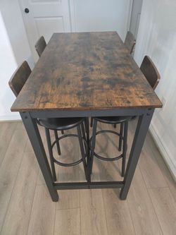 Bar stool table and chairs