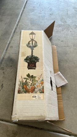 Holiday Lamp Post