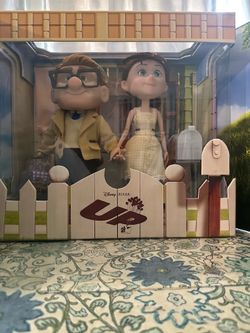 Up Ellie and Carl limited edition doll set
