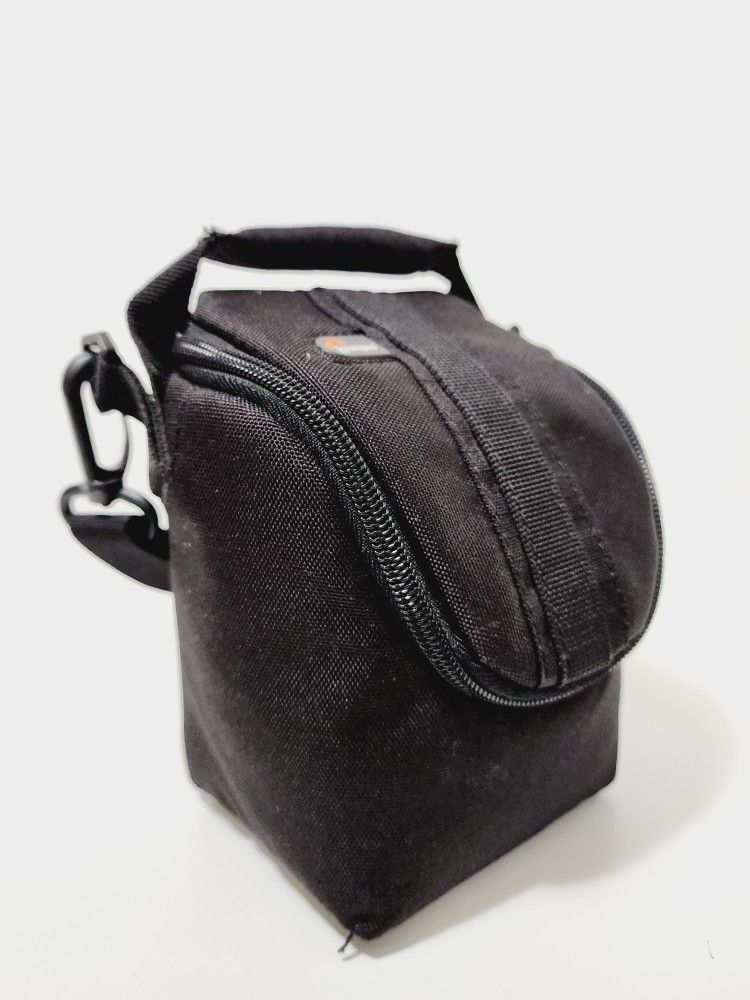 Lowepro Black Adventura Ultra Zoom Camera Shoulder Bag Case