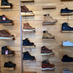 Wolverine Vans Converse Nike Sv, Adidas Uggs Impala Rollerskates Reebok Store Closing Everything Must Go 50-70% Off