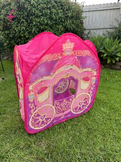 Girls Pop Up Tent: Carriage 
