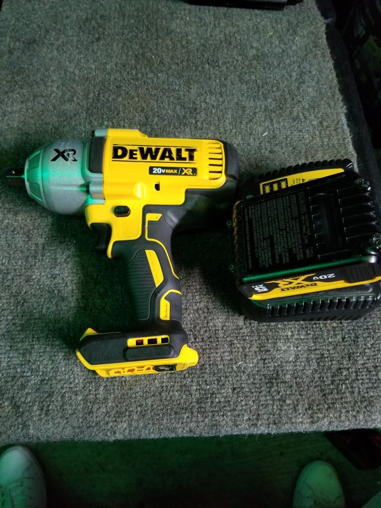 DEWALT 20-Volt MAX Lithium-Ion Cordless Brushless 1/2 in. Impact Wrench with Hog Ring Anvil and Tool Connect 5.0ah battery and charger