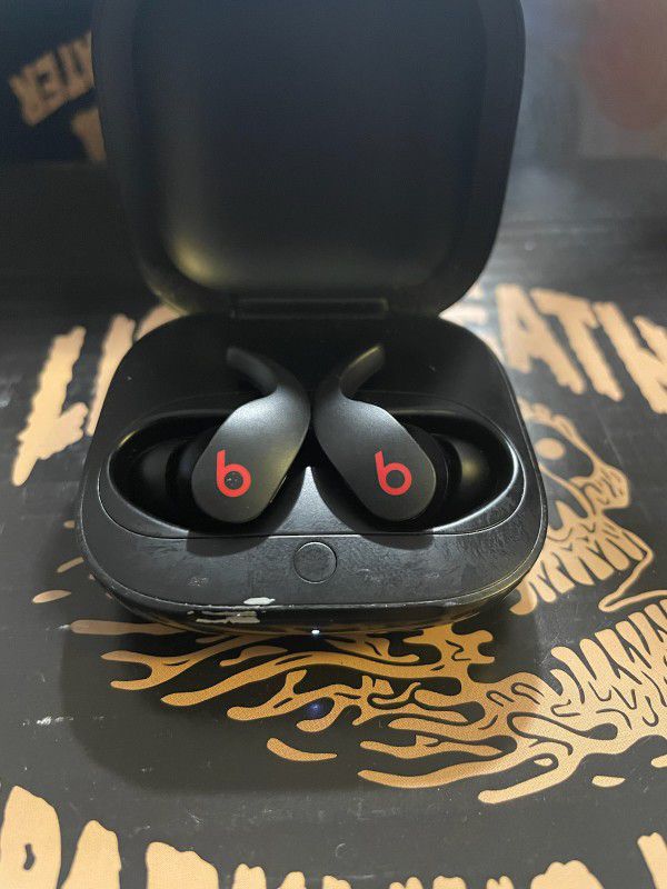 Used Beats Noise Cancelling Wireless Headphones