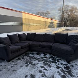 Dark Gray Three-Piece Sectional Couch! – Free Curbside Delivery