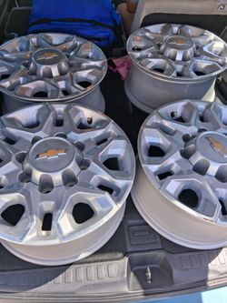 Chevy 2500hd wheels w/sensors