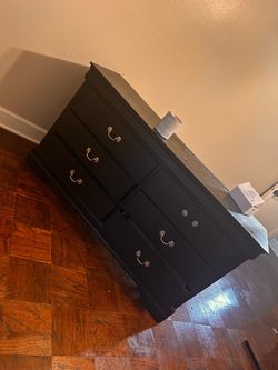 Black bedroom set