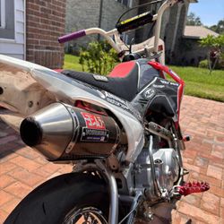 Motorcycle (Pit Bike)