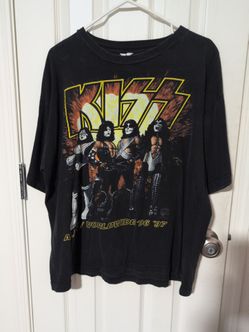 Vintage KISS band concert shirt