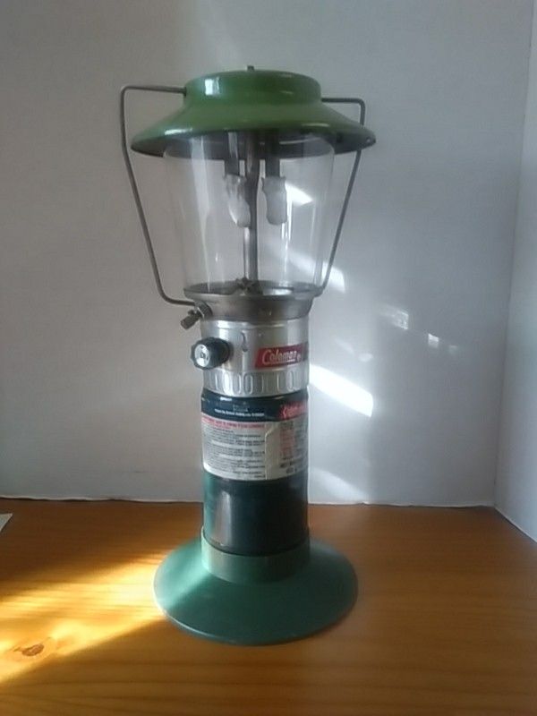 Coleman lantern. Model 5114. New glass.