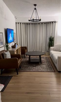 Round coffee table
