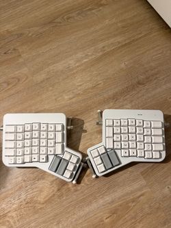 NEW ErgoDox EZ Split Keyboard in white