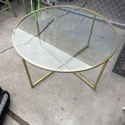 Glass coffee table 