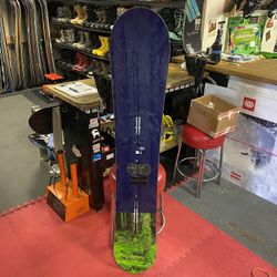 Burton modified fish 161 snowboard certified with warranty 