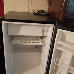 Mini Refrigerator 