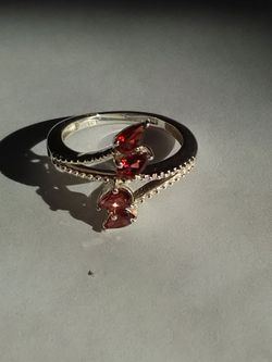 Garnet Ring – Sterling Silver, Size 9 (Cute Christmas Apparel)