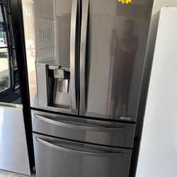 Black Stainless Steel LG Refrigerator 