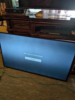 (55" FLAT SCREEN) READ DESCRIPTION NON SMOKING HOME