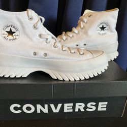 New converse Shoes 10.5 Men’s 