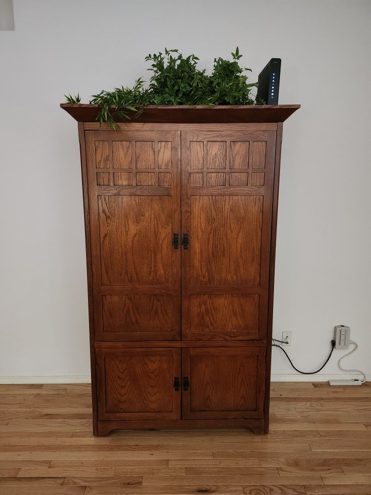 TV Hutch And TV
