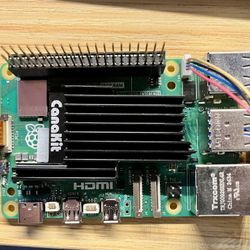 Raspberry Pi 4 Model B 8GB w/ M.2 HAT, 2 Cases & Fan
