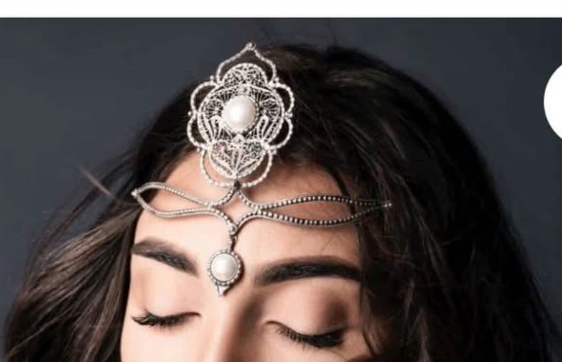 Pregomesh Armenian Bridal Crown – Handcrafted Silver with Real Pearls (Never Worn)