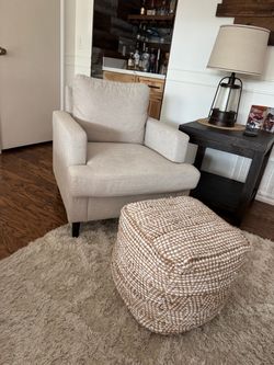 Accent chair and footrest