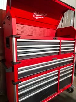 SALE! (BrandNew) Milwaukee High Capacity 56 in wide 18 Drawer Rolling Tool Cabinet Set